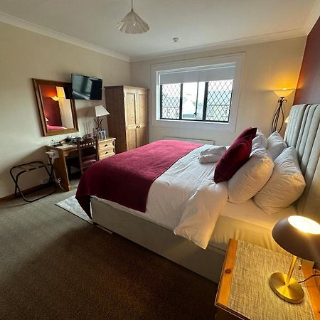 Ardawn House Panzió Galway Kültér fotó A bedroom at the hotel