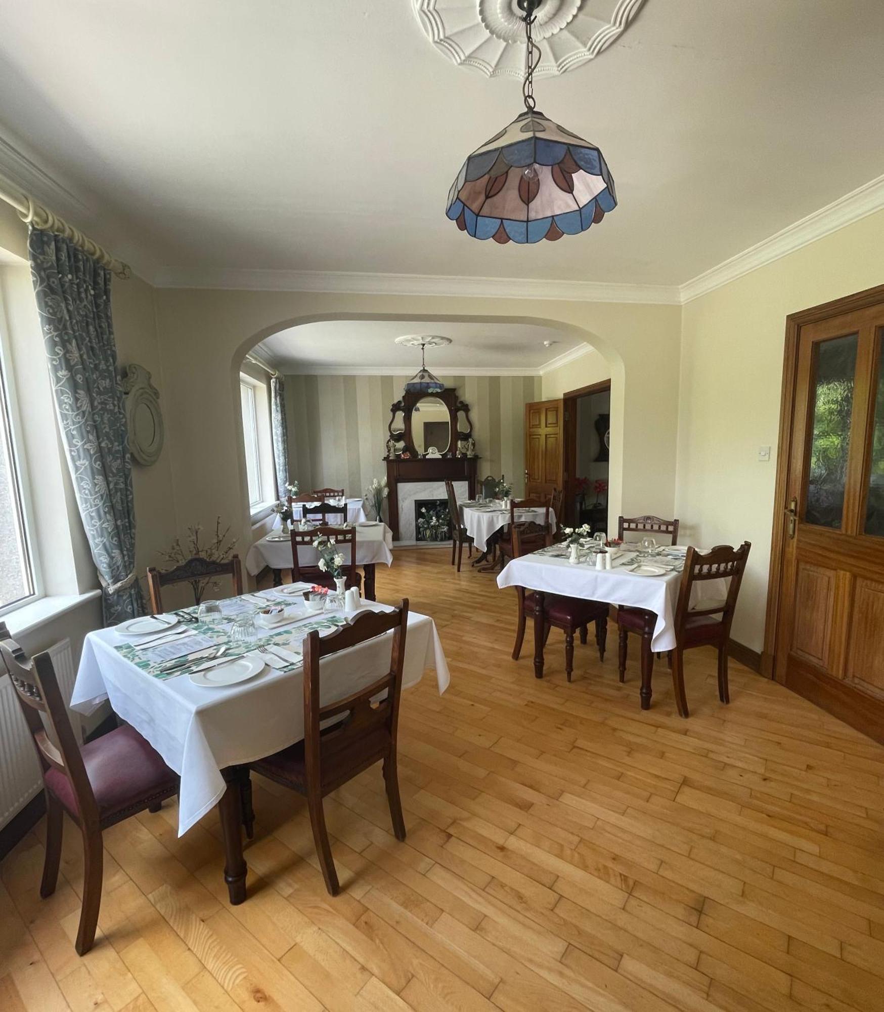 Ardawn House Panzió Galway Kültér fotó The dining room at the Old Vicarage